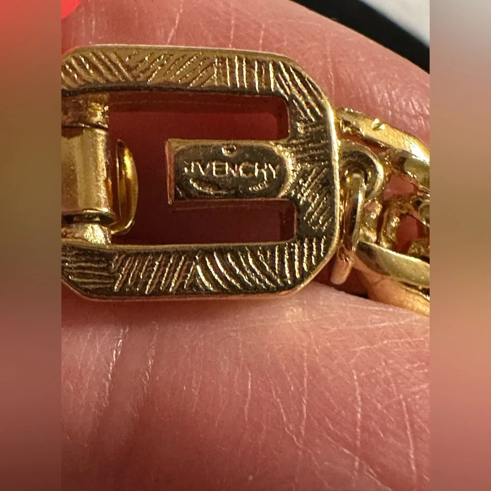 Vintage Givenchy 30” Gold Herringbone Chain Necklace‎ - Picture 5 of 6
